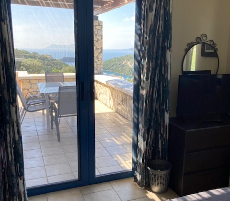 Double bedroom patio